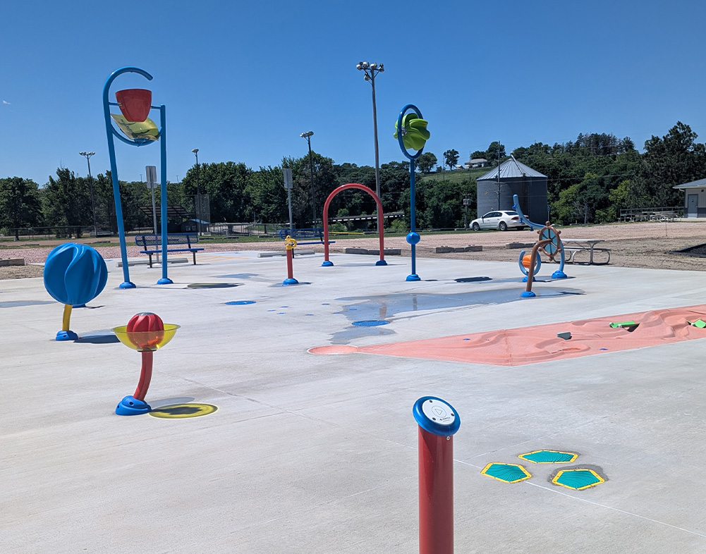 structures in the splash pad